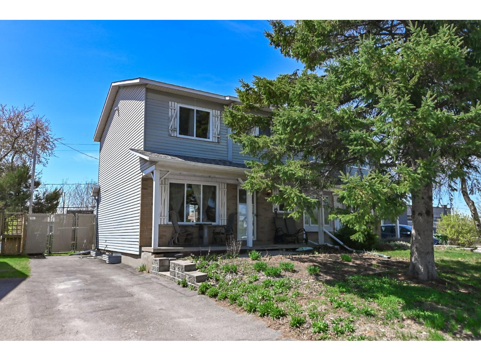 6606 Rue des Cygnes, Laval (Sainte-Rose), Quebec H7L4M3
