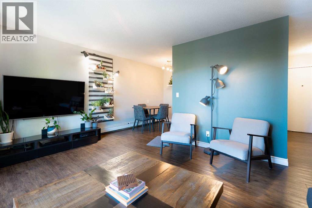 Apartment for Sale in 305, 1829 11 Avenue SW|Calgary, Alberta T3C0N7 3