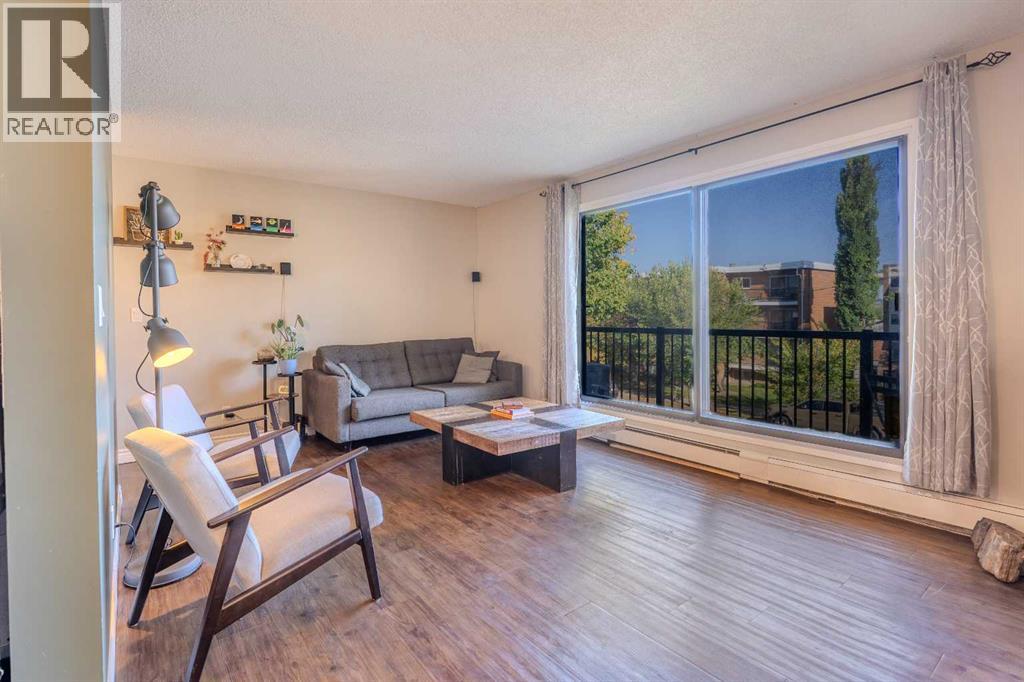Apartment for Sale in 305, 1829 11 Avenue SW|Calgary, Alberta T3C0N7 5