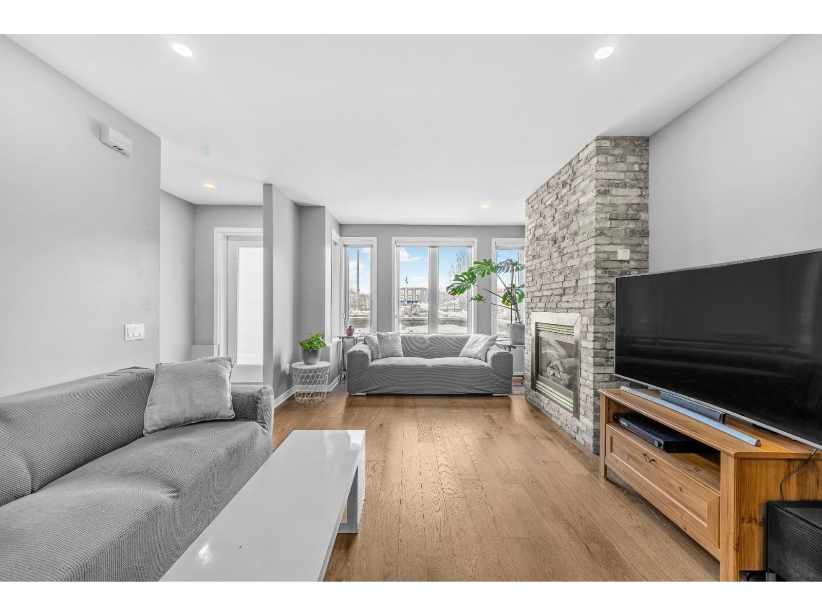 For sale: 201 Ch. du Canal, Montréal (Lachine), Quebec H8S2P5