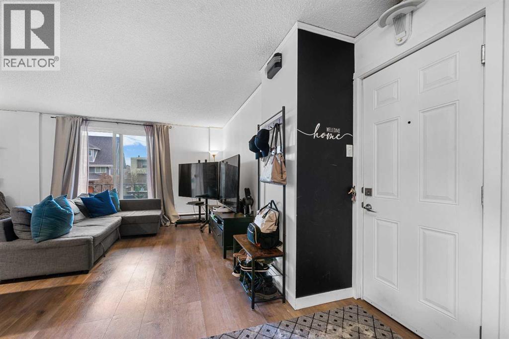 Apartment for Sale in 202, 2111 14 Street SW|Calgary, Alberta T2T3T2 3