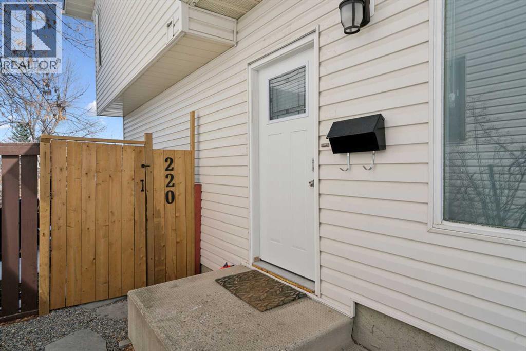 House for Sale in 220 Macewan Glen Place NW|Calgary, Alberta T3K2C8 3