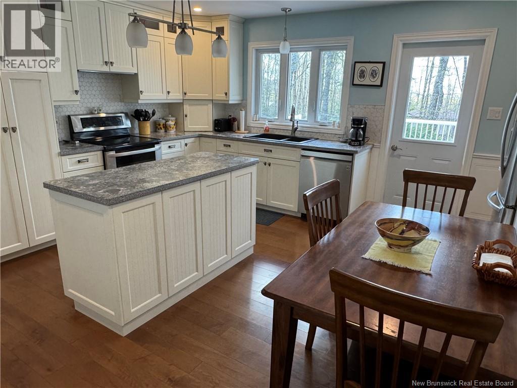 For sale: 24 Mountain View Crescent, Oakland, New Brunswick E2L2V8