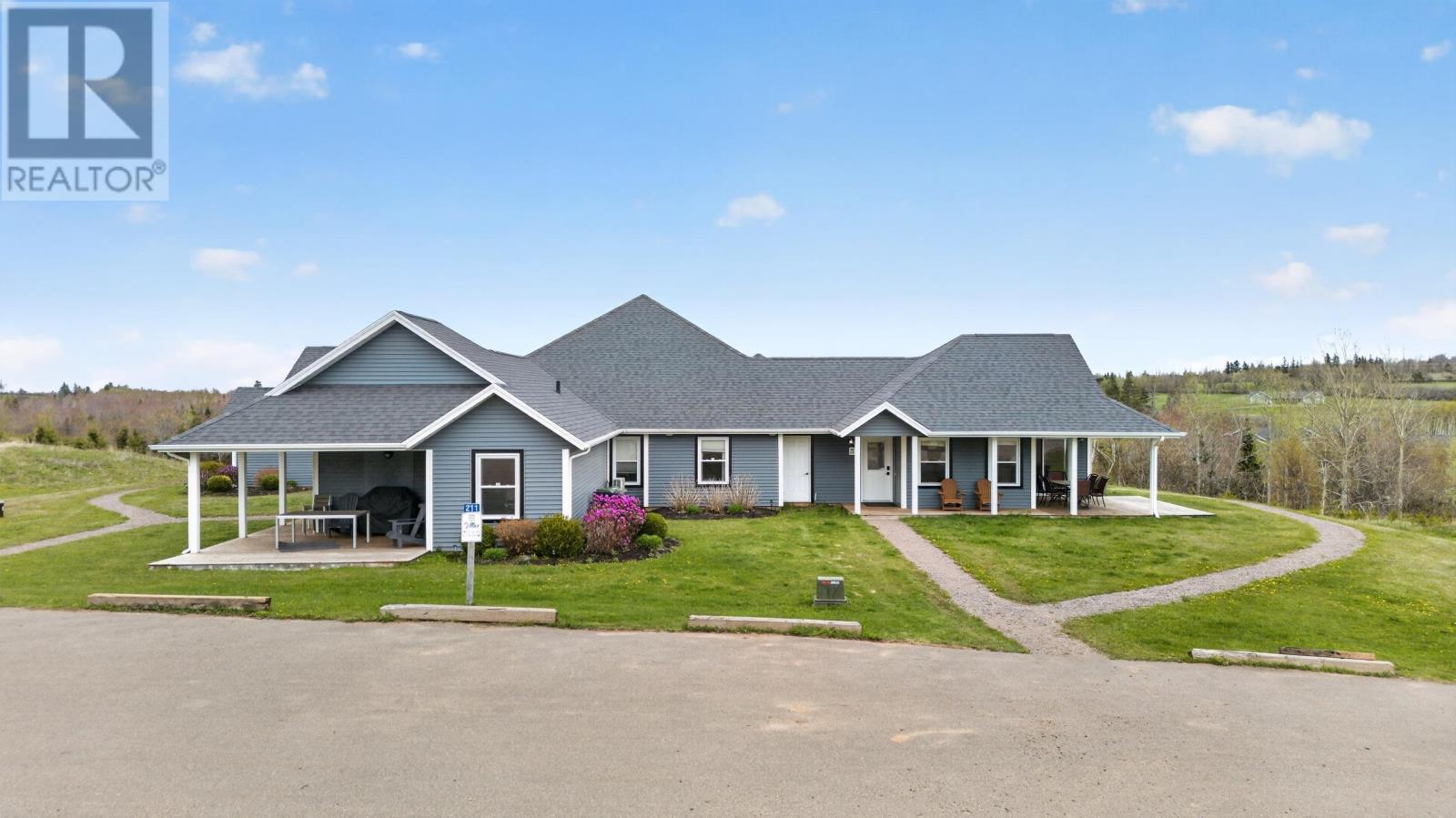 68 211 Schoolhouse Lane