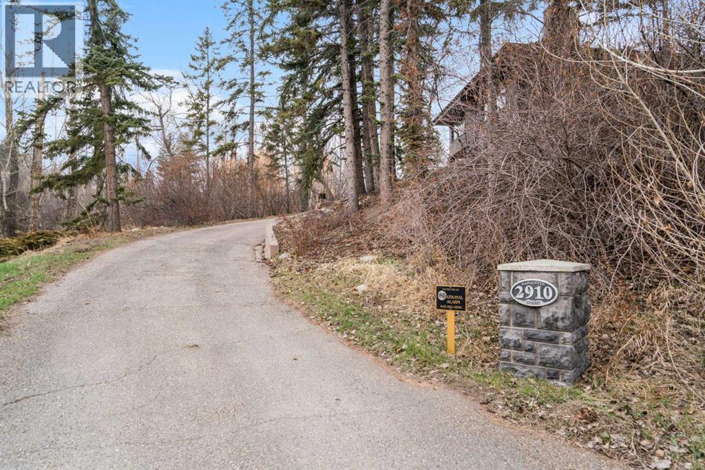 House for Sale in 2910 Marquette Street SW|Calgary, Alberta T2T3E3