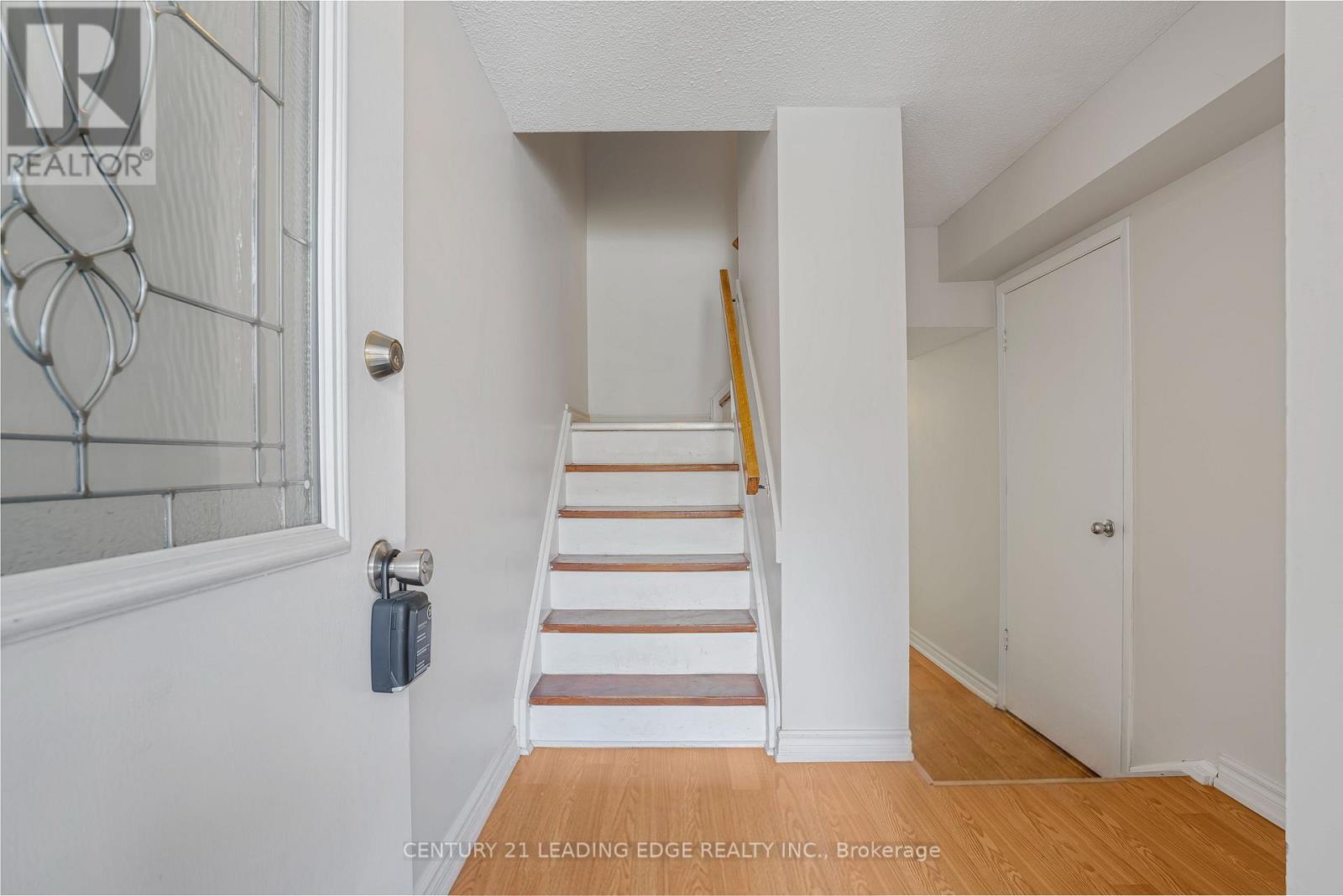 Row / Townhouse for Sale in 15 - 915 INVERHOUSE DRIVE|Mississauga (Clarkson), Ontario L5J4B2 4