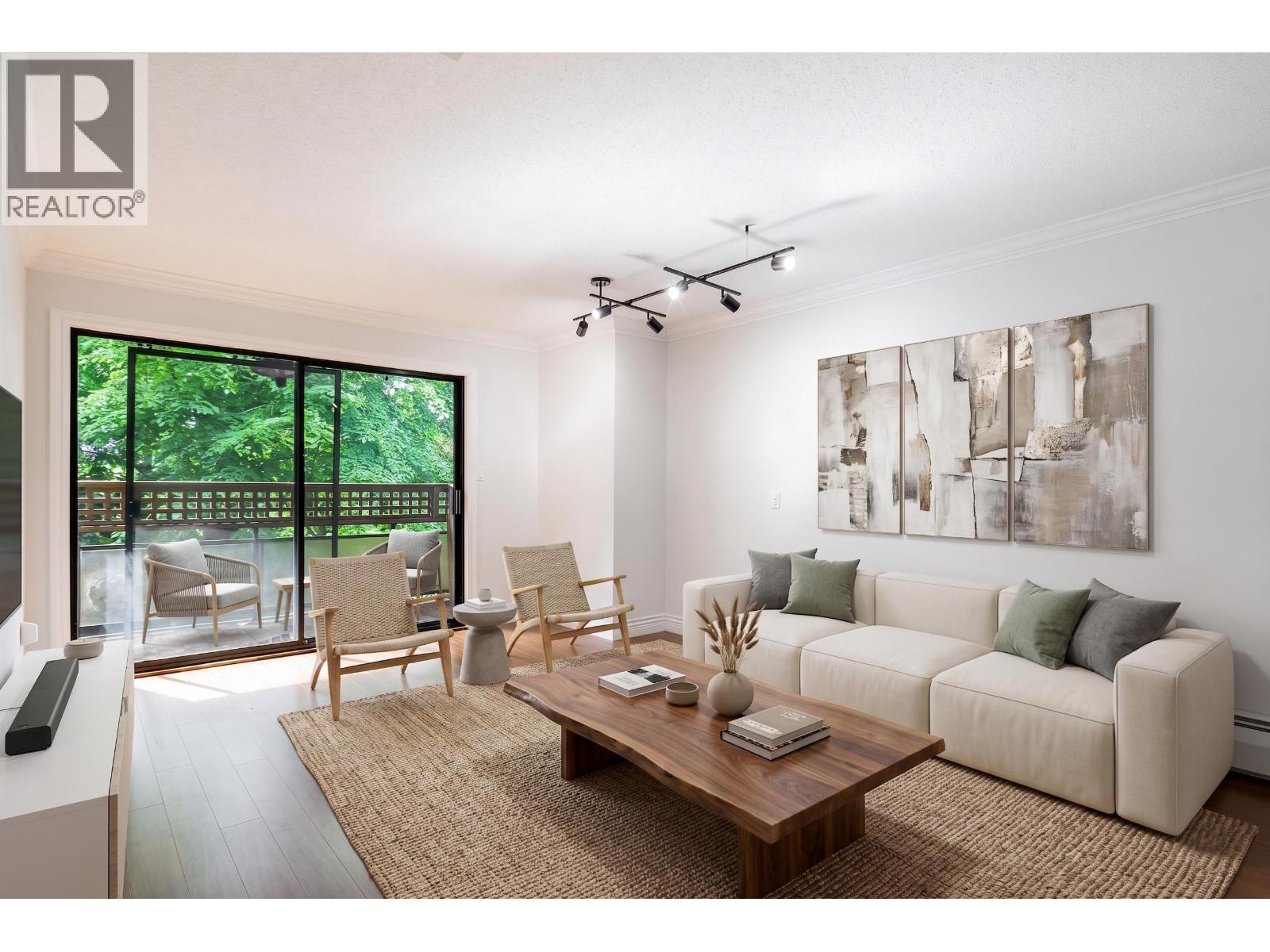 301 2320 W 40TH AVENUE|Vancouver, British Columbia V6M4H6