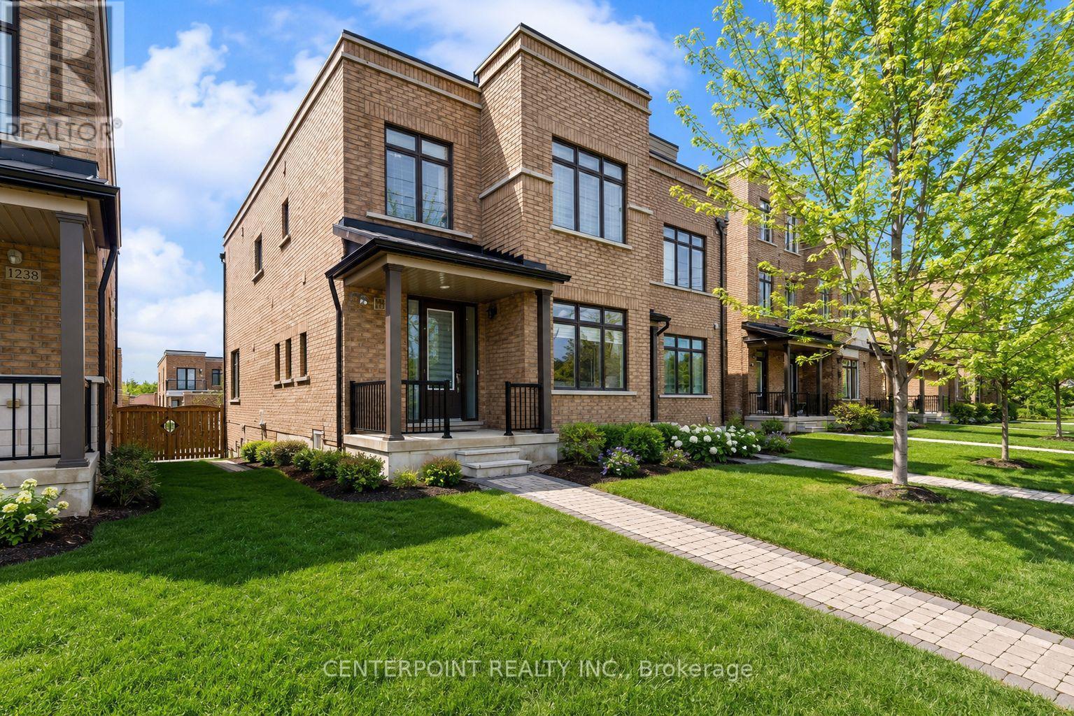 1240 WELLINGTON STREET E, Aurora, Ontario L4G2C9