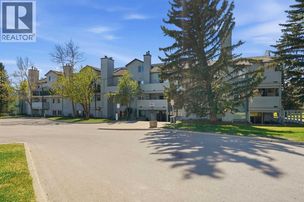 Apartment for Sale in 3204, 80 Glamis Drive SW|Calgary, Alberta T3A6T7