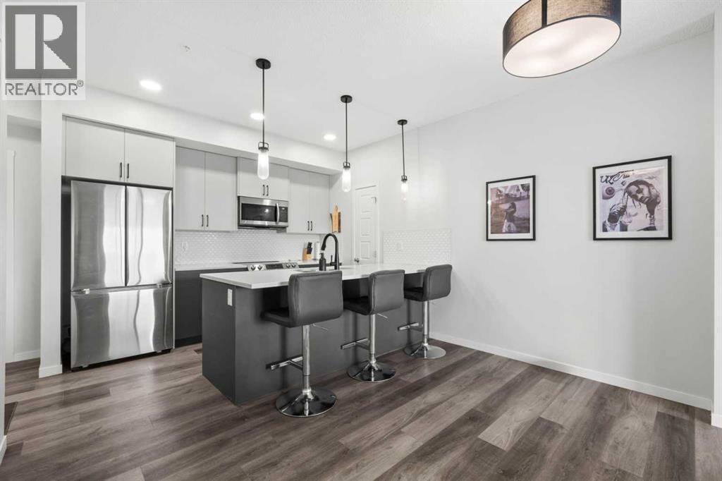 Apartment for Sale in 2213, 33 Carringham Gate NW|Calgary, Alberta T3P2H6 2