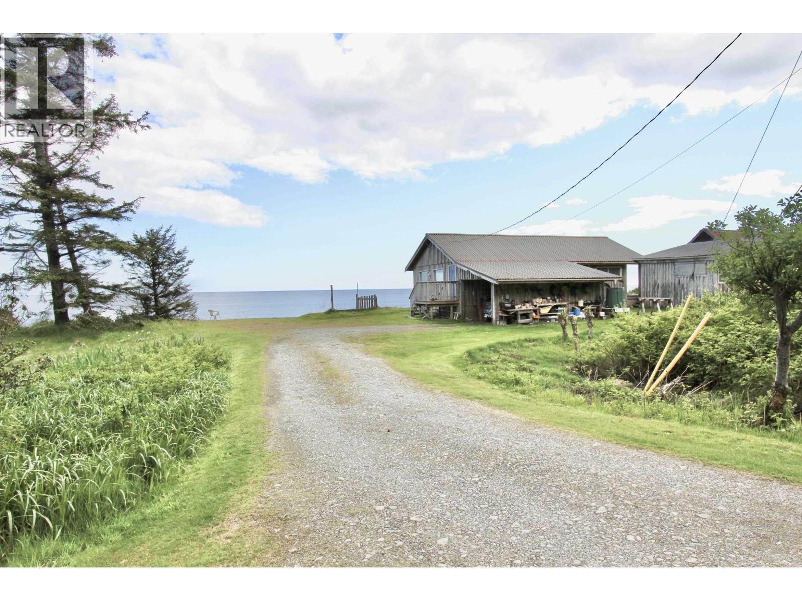 76 Davis Rd For sale: 556 DAVIS ROAD, Daajing Giids Rural, British Columbia V0T1Y0 ...