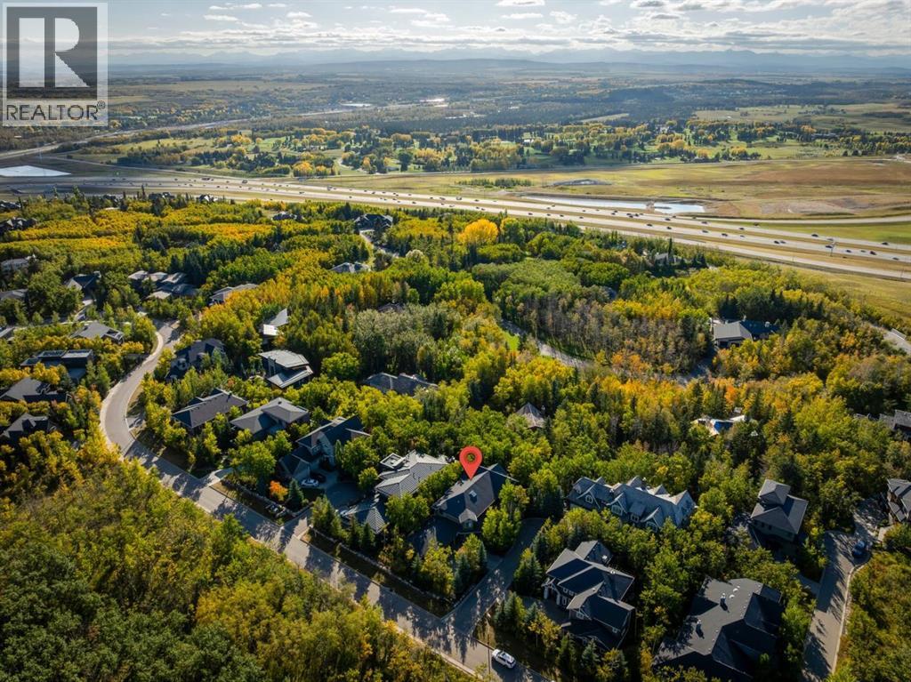 House for Sale in 124 Posthill Drive SW|Calgary, Alberta T3H0J1