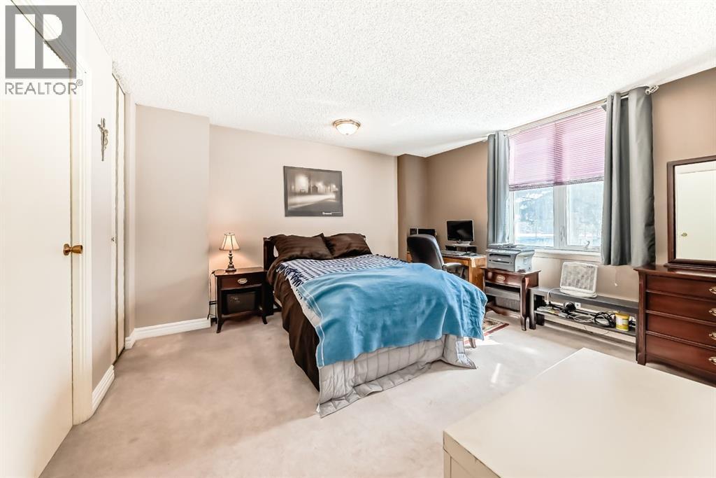 Apartment for Sale in 112, 4944 Dalton Drive NW|Calgary, Alberta T3A2E6 3