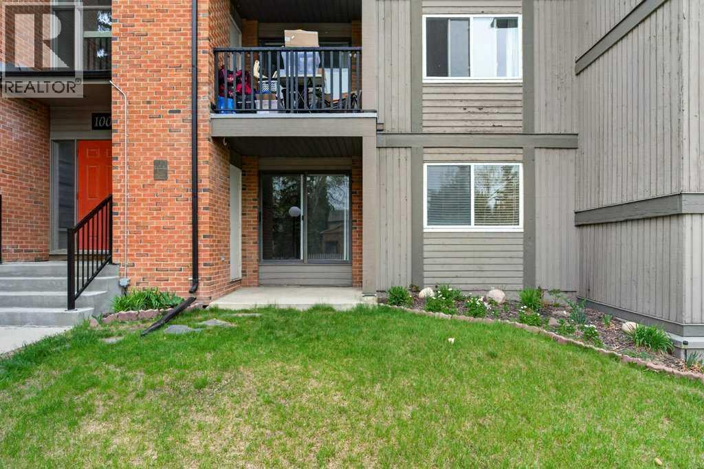 Apartment for Sale in 113, 6400 Coach Hill Road SW|Calgary, Alberta T3H1B8 2