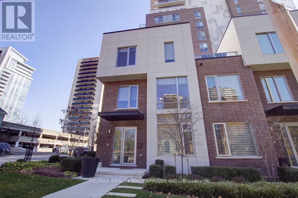 Row / Townhouse for Sale in 81 HIGH STREET E|Mississauga (Port Credit), Ontario L5G1K3 3