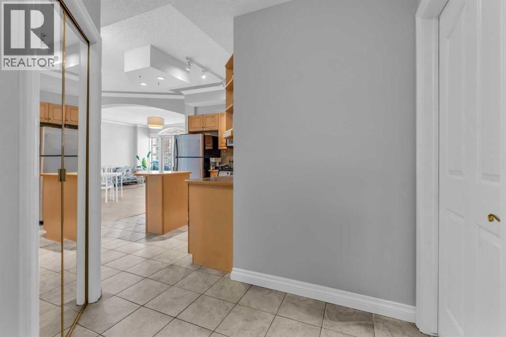 Apartment for Sale in 303, 1315 12 Avenue SW|Calgary, Alberta T3C0P6 3