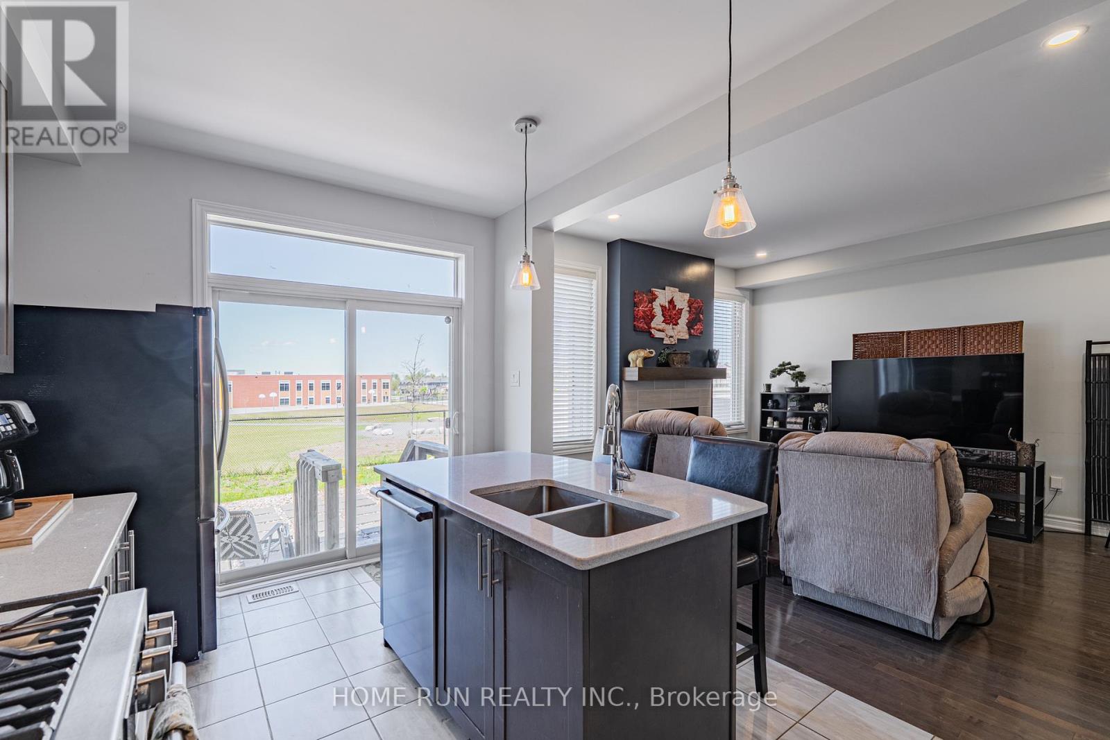 渥太华Barrhaven Quinn's Pointe 3卧4卫独立屋，精装拎包入住 - 11