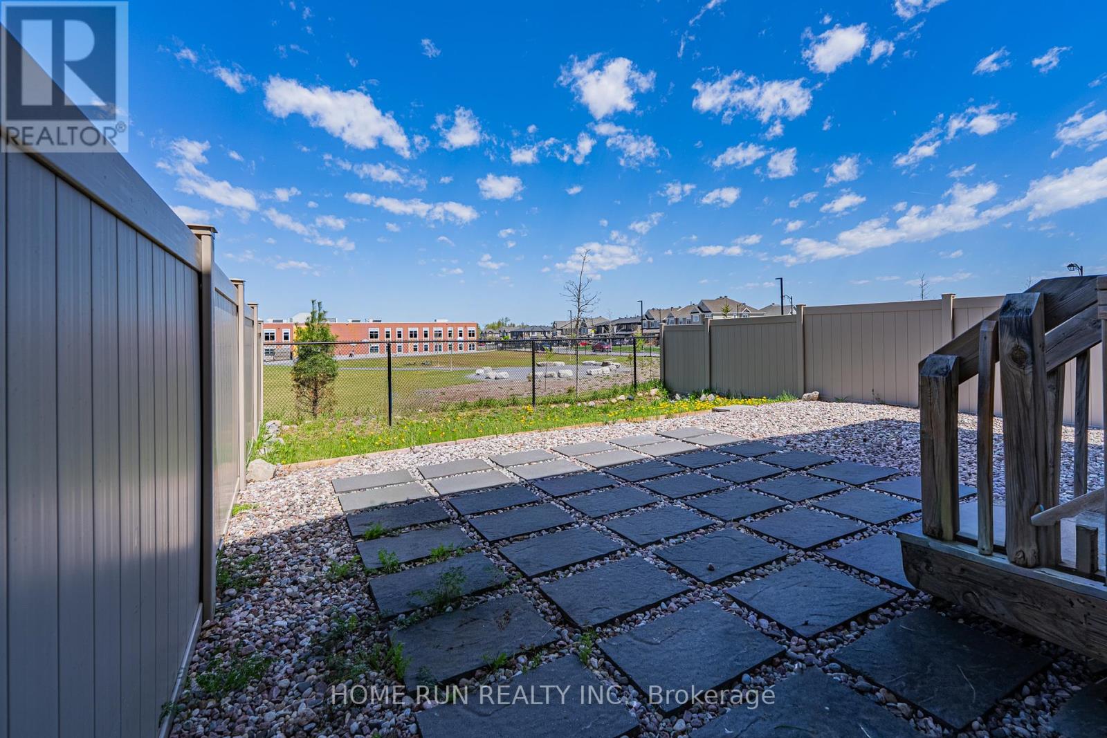 渥太华Barrhaven Quinn's Pointe 3卧4卫独立屋，精装拎包入住 - 3