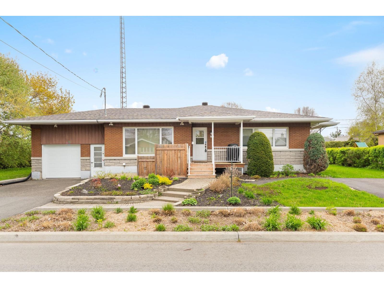 310 Rue Théophile-St-Laurent, Nicolet, Quebec J3T1A8