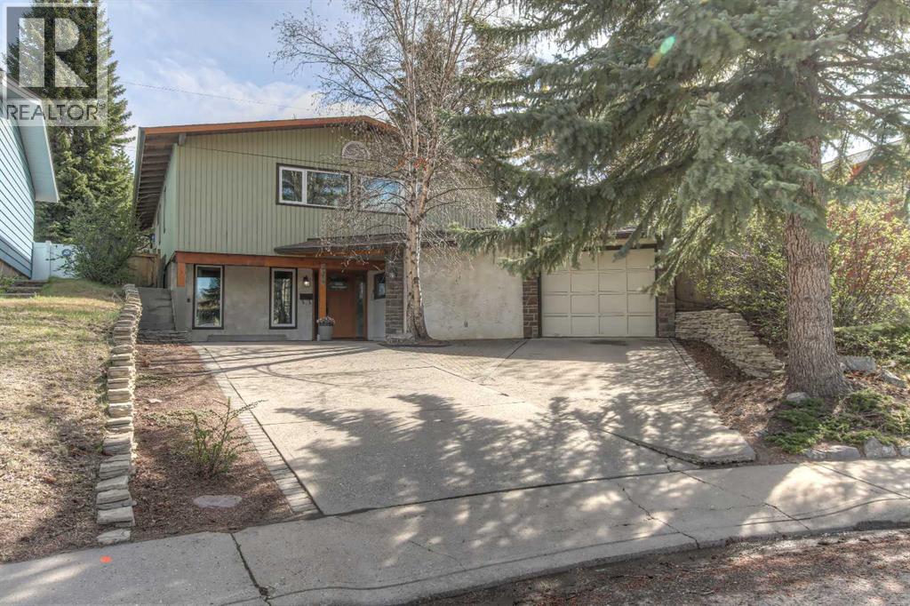 House for Sale in 2519 Cherokee Drive NW|Calgary, Alberta T2L0X8