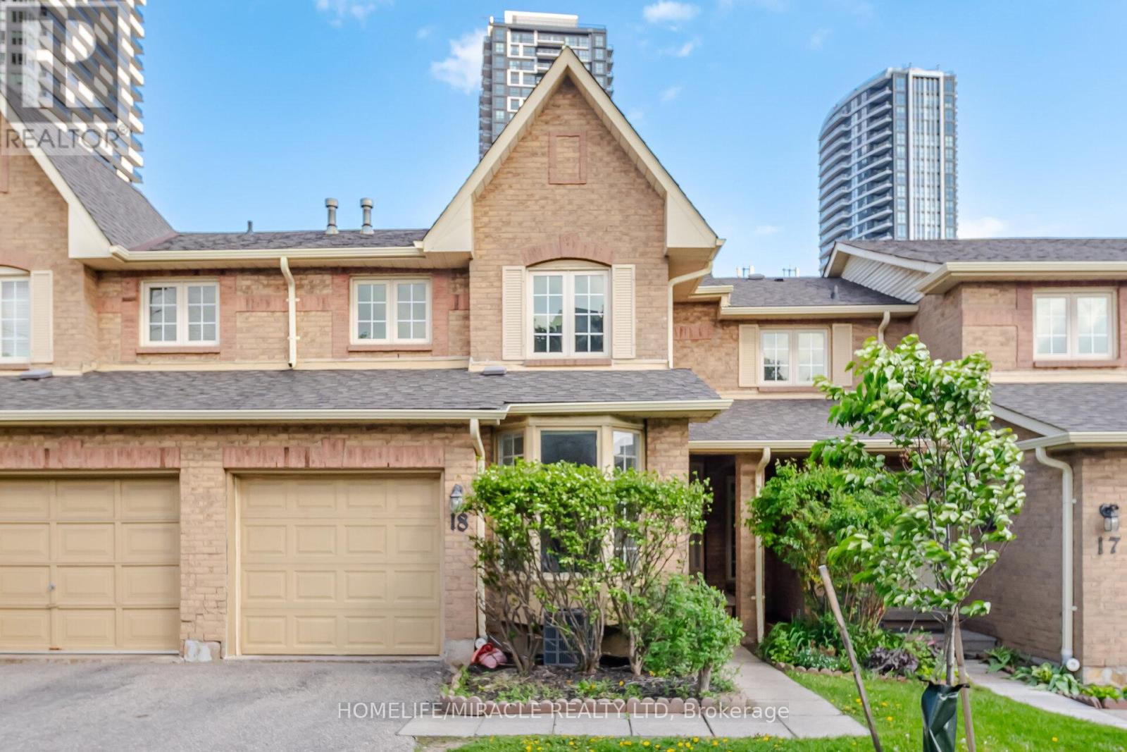 Row / Townhouse for Sale in 18 - 35 CEREMONIAL DRIVE|Mississauga (Hurontario), Ontario L5R3G6 2