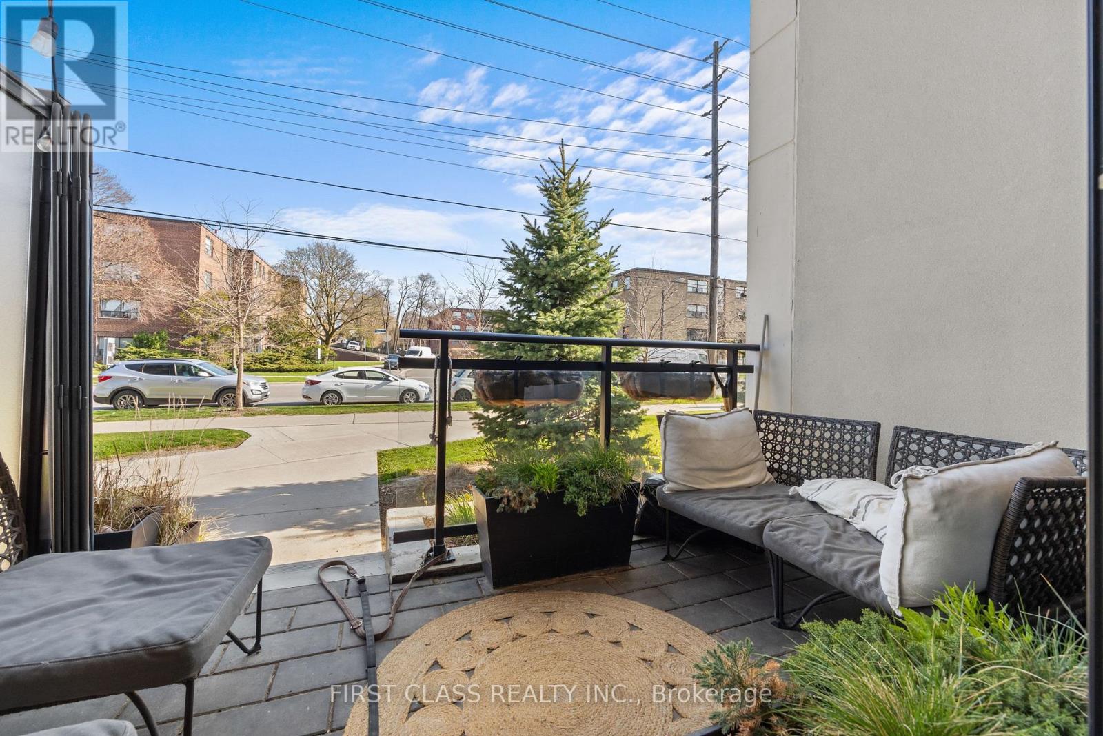For sale: 110 - 1 NEIGHBOURHOOD LANE, Toronto (Stonegate-Queensway