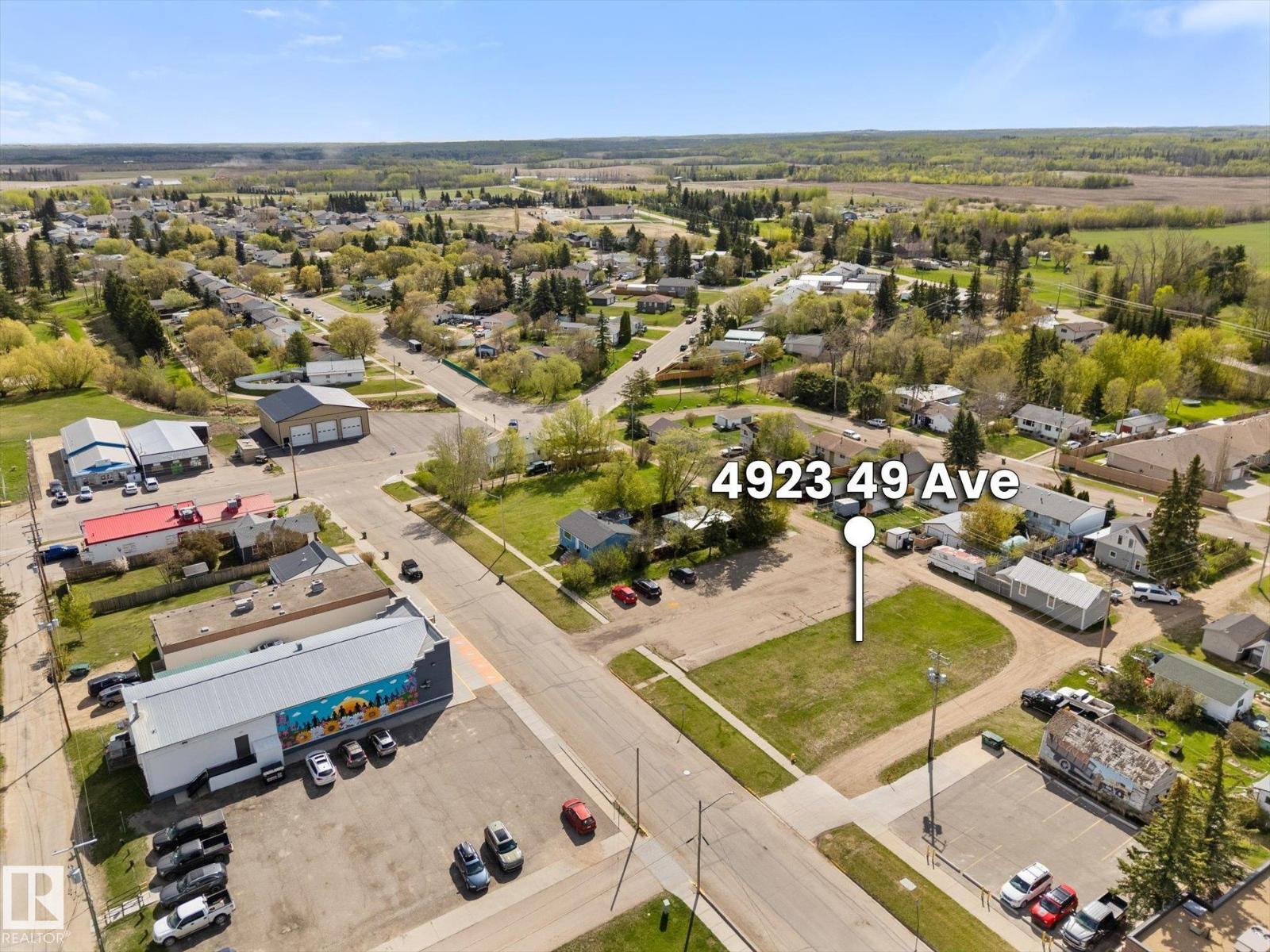 For sale: 4923 49 AV, Onoway, Alberta T0E1V0 - E4476688 | REALTOR.ca