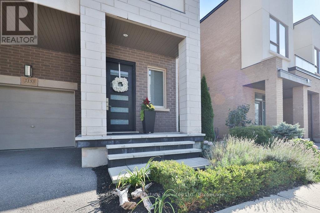Row / Townhouse for Sale in 3155 MINTWOOD CIRCLE|Oakville (GO Glenorchy), Ontario L6H0N9 2