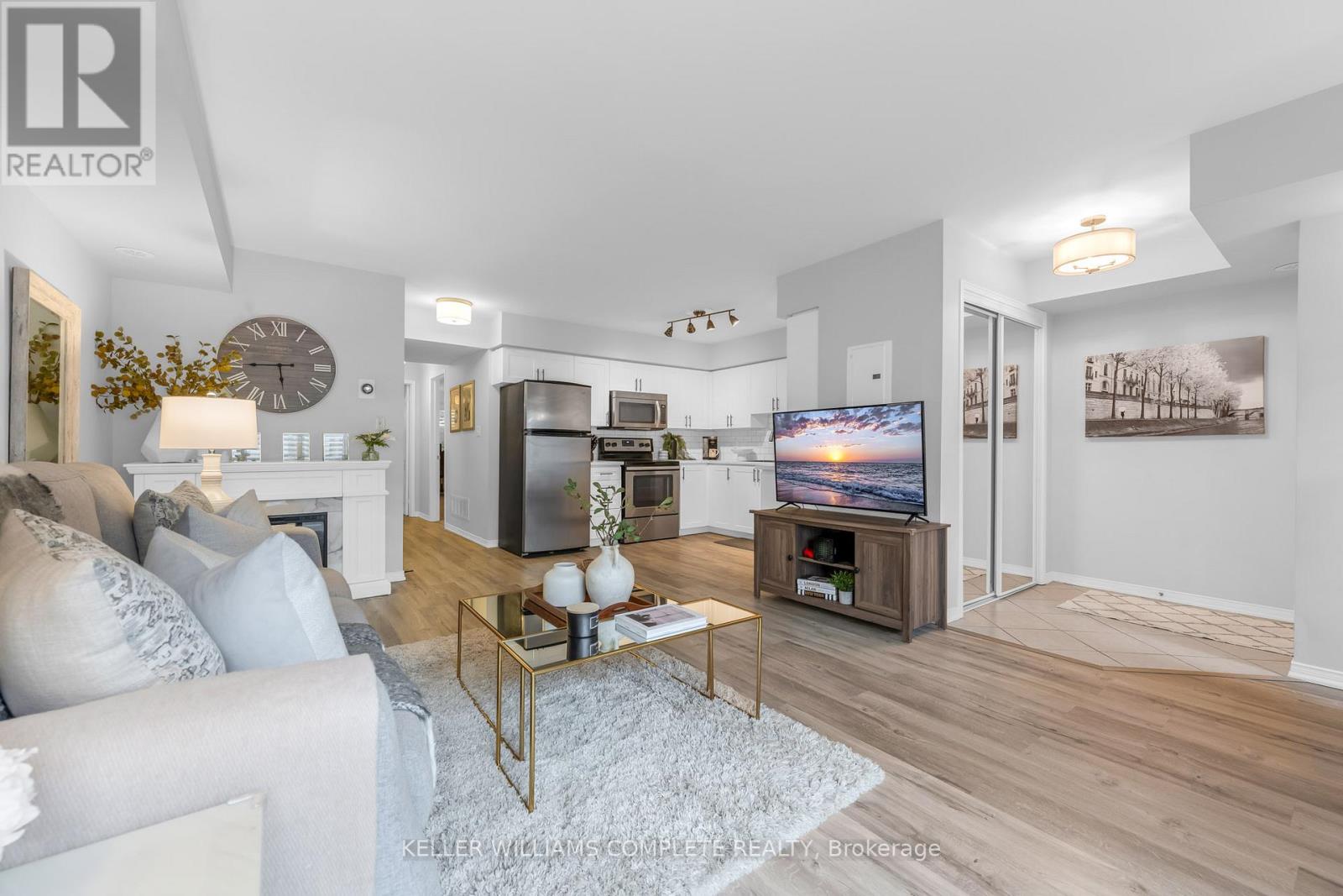 Row / Townhouse for Sale in 28 - 2468 POST ROAD|Oakville (RO River Oaks), Ontario L6H0J2 5