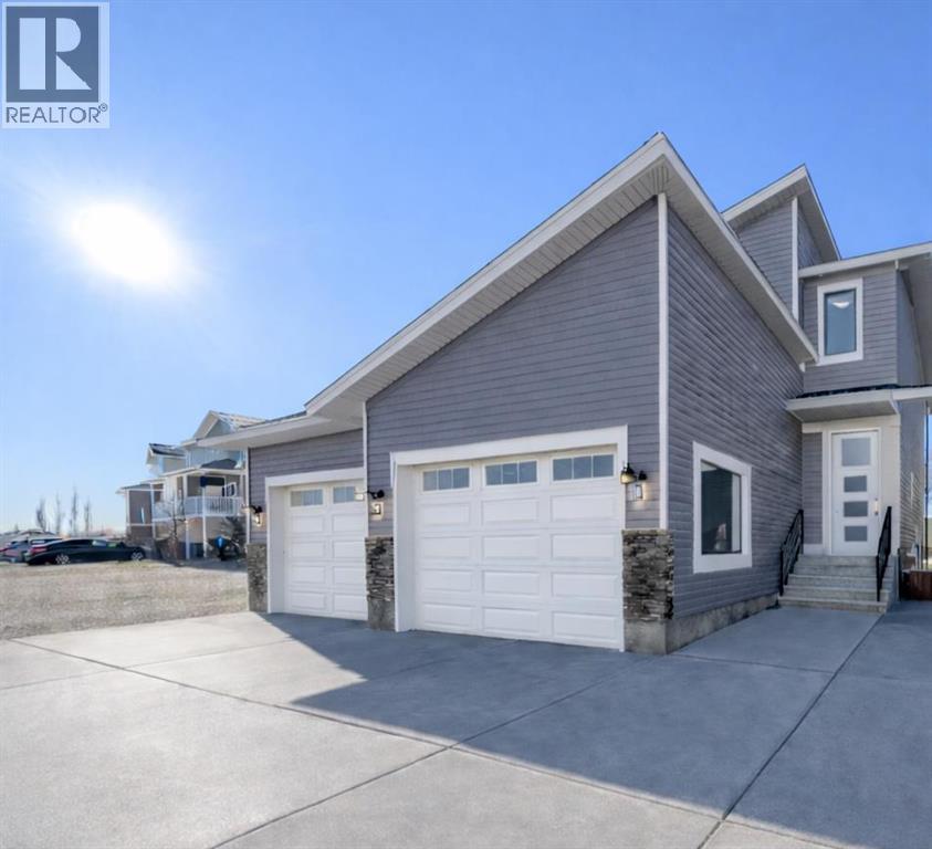 310 Somerside Crescent, Medicine Hat, Alberta T1B0N3