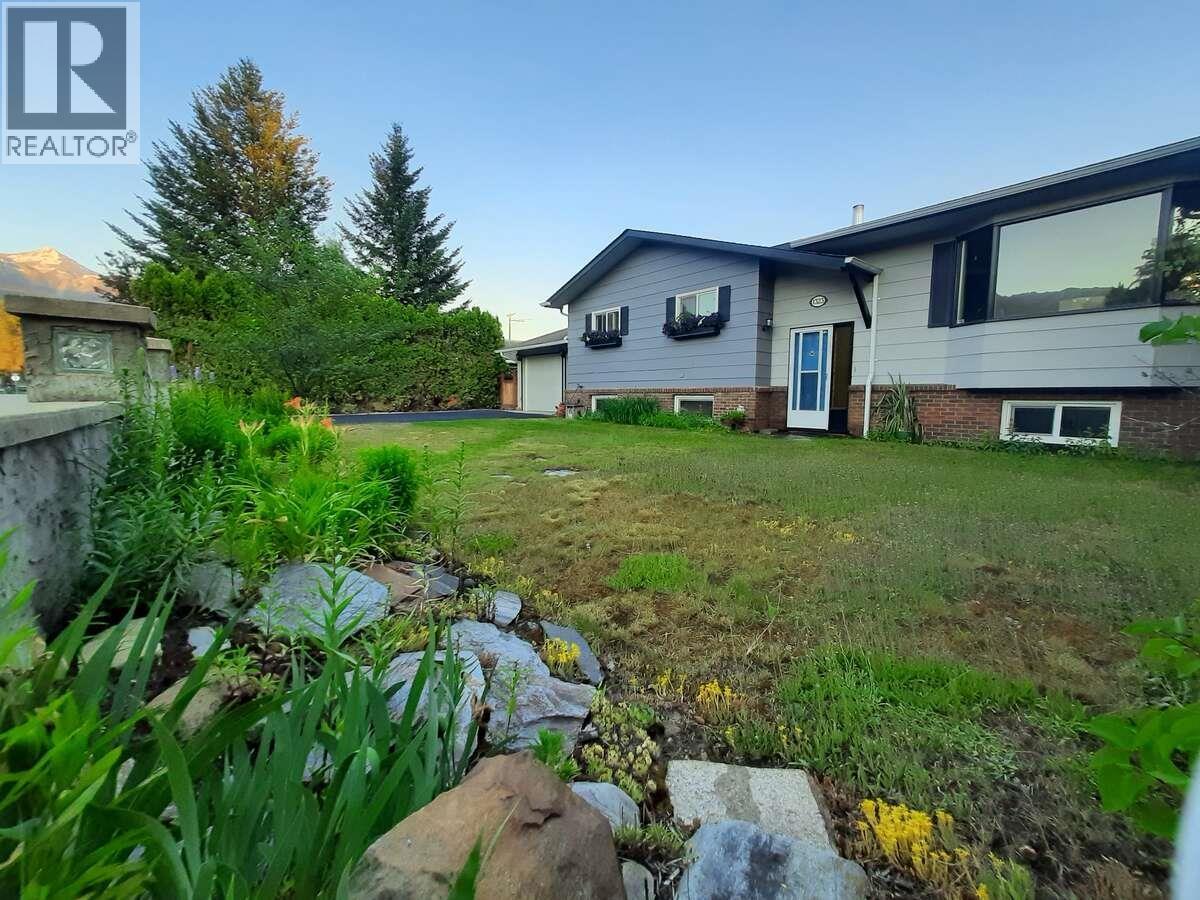 For sale: 1323 7TH AVENUE, Valemount, British Columbia V0E2Z0