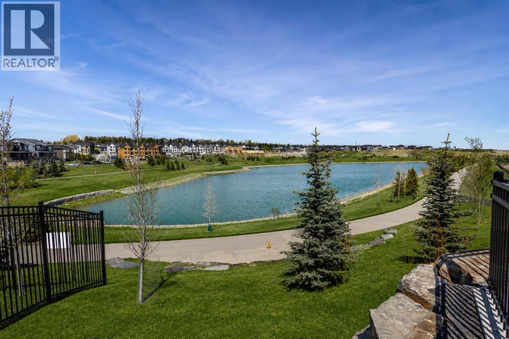 House for Sale in 61 Rowmont Heath NW|Calgary, Alberta T3L0H9 2