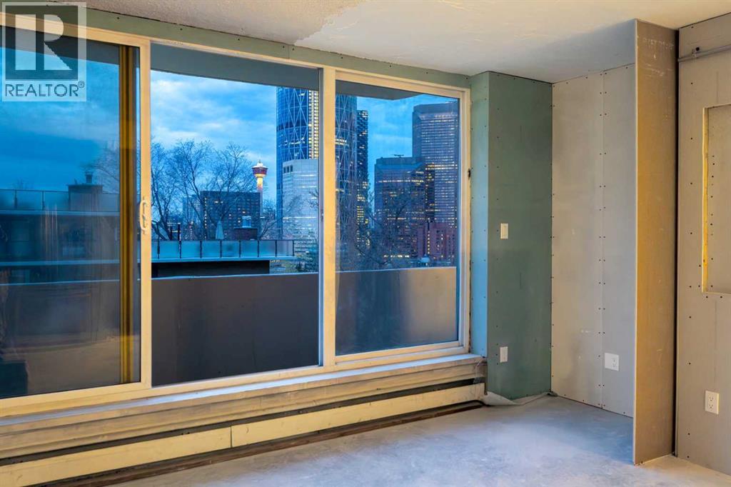 Apartment for Sale in 204, 316 1 Avenue NE|Calgary, Alberta T2E0B2 5