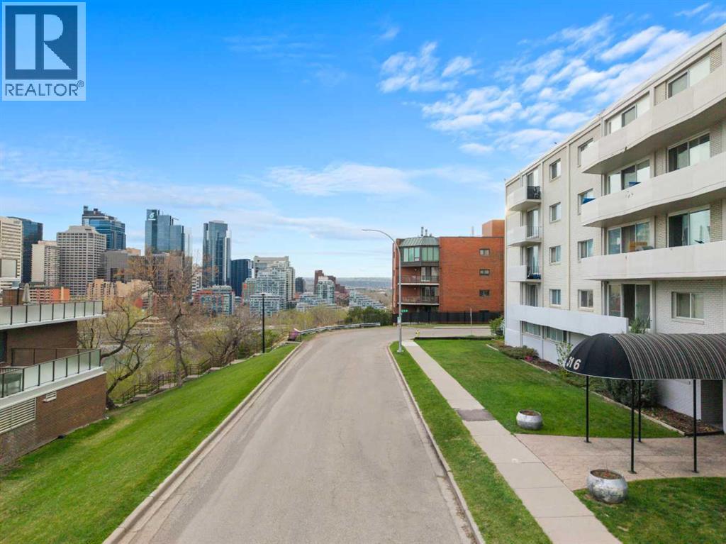Apartment for Sale in 204, 316 1 Avenue NE|Calgary, Alberta T2E0B2 2