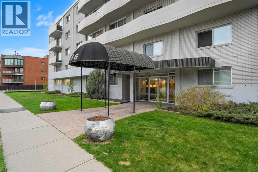 Apartment for Sale in 204, 316 1 Avenue NE|Calgary, Alberta T2E0B2 3