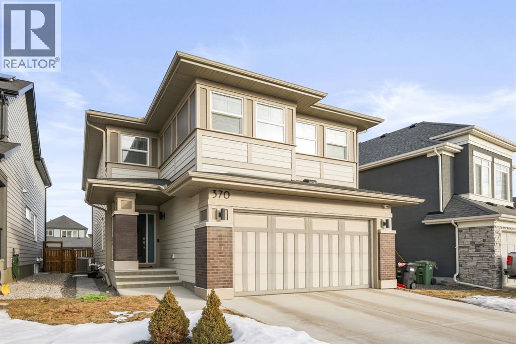 House for Sale in 370 Magnolia Heath SE|Calgary, Alberta T3M2X4 2