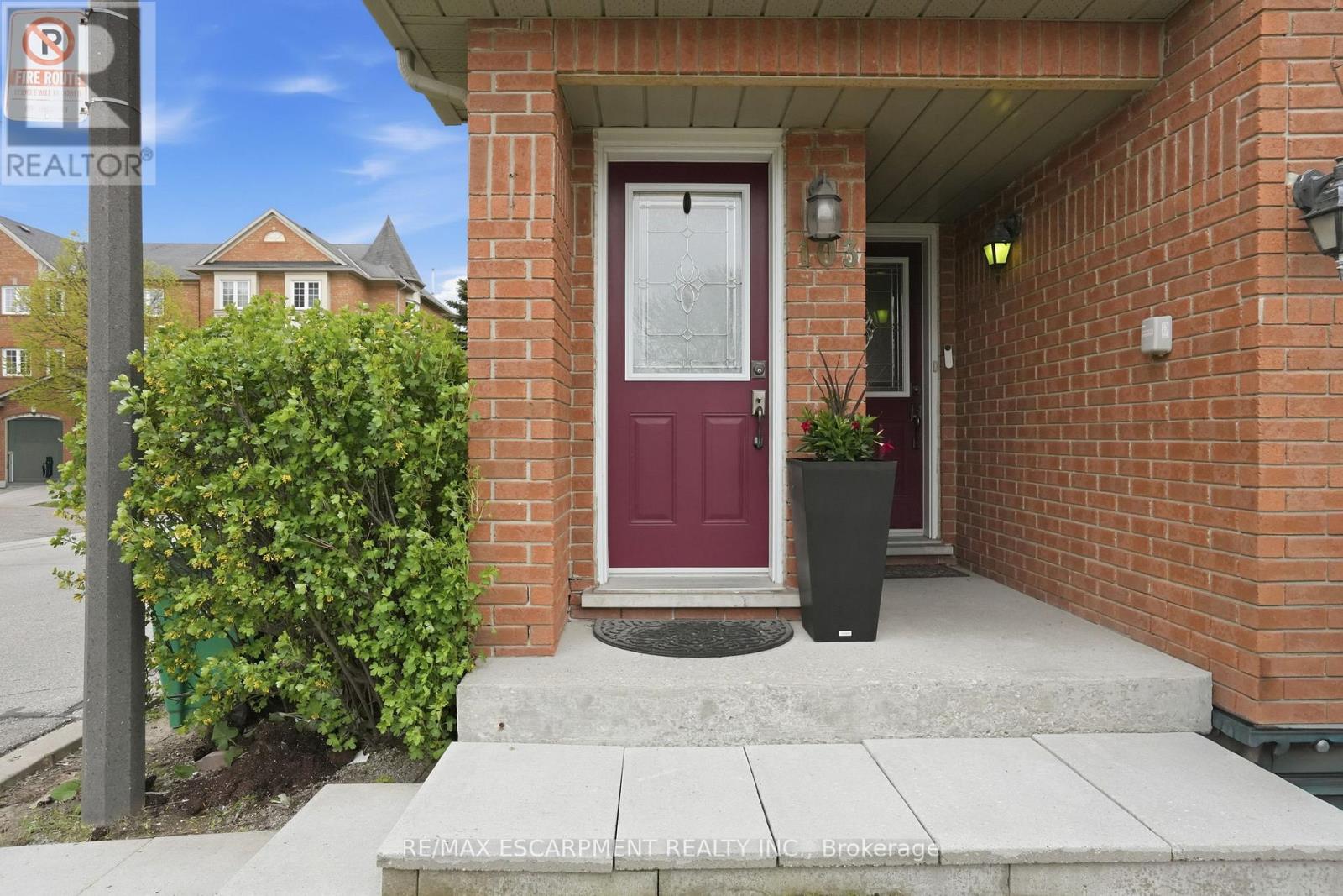 Row / Townhouse for Sale in 103 - 6950 TENTH LINE W|Mississauga (Lisgar), Ontario L5N6Y1 2