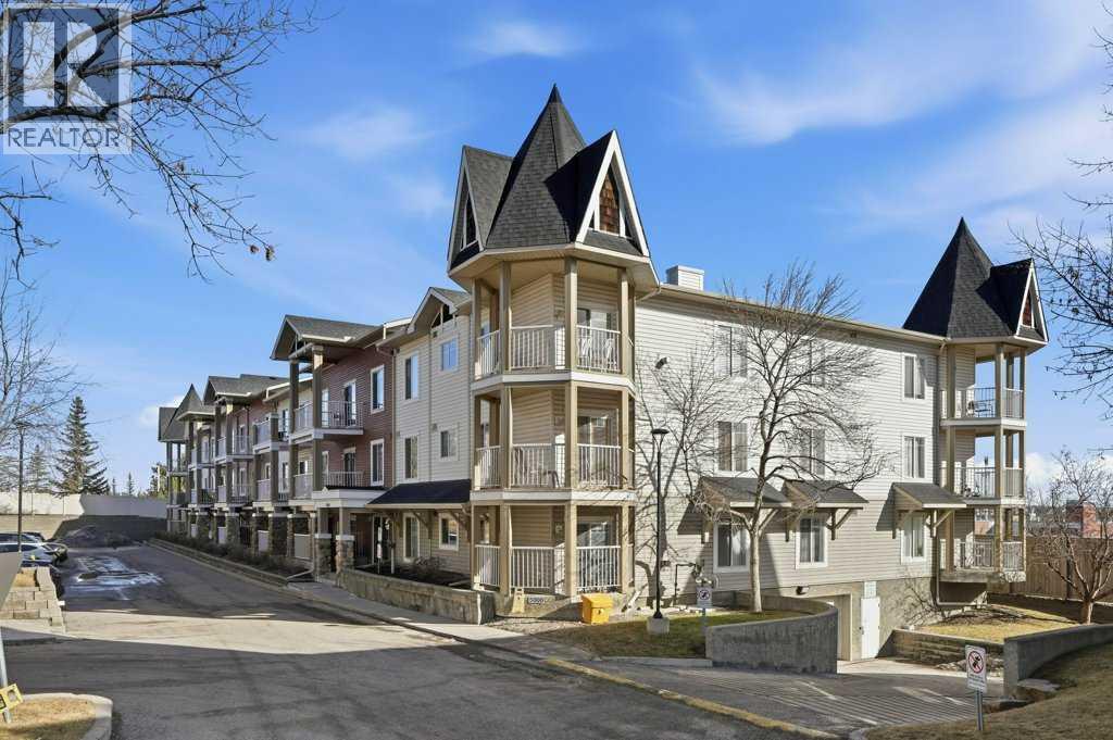 Apartment for Sale in 5106, 70 Panamount Drive NW|Calgary, Alberta T3K5Z1