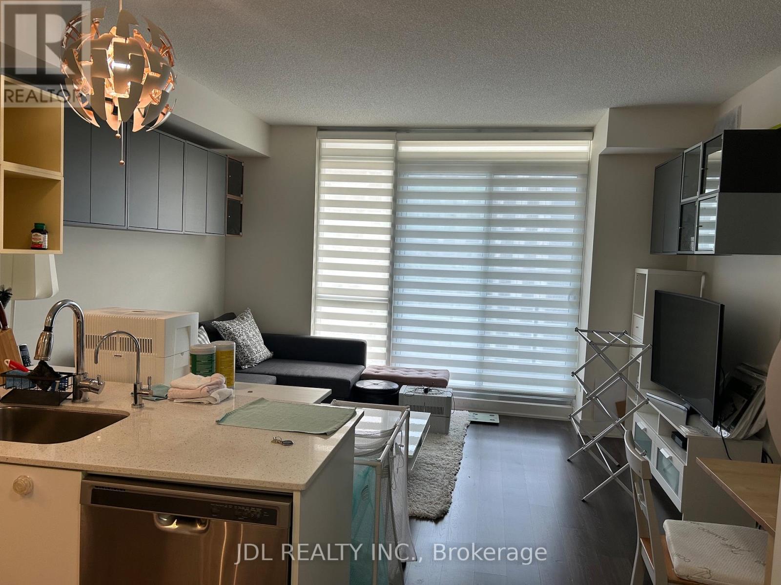 For rent: 2309 - 30 ROEHAMPTON AVENUE, Toronto (Mount Pleasant