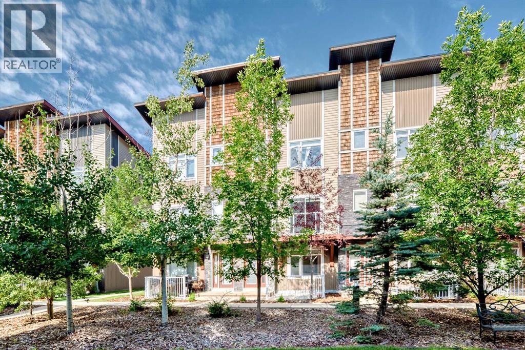Row / Townhouse for Sale in 606 Skyview Point Place NE|Calgary, Alberta T3N0L7 2