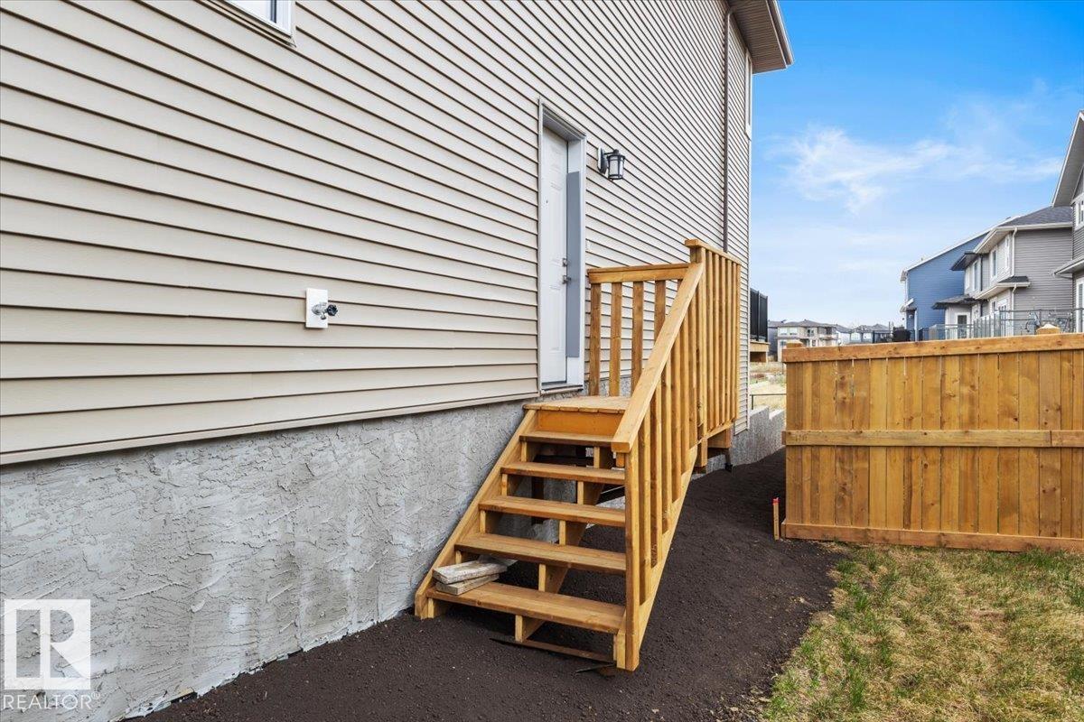 For sale: 2624 206 ST NW, Edmonton, Alberta T6M1P2 - E4487841