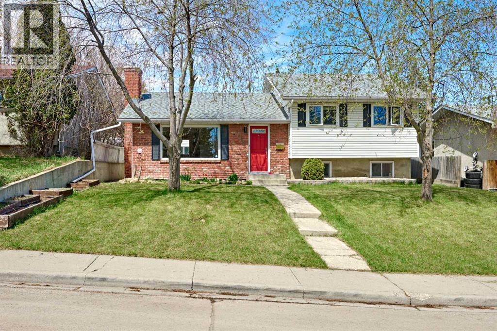 House for Sale in 612 101 Avenue SW|Calgary, Alberta T2W0A1