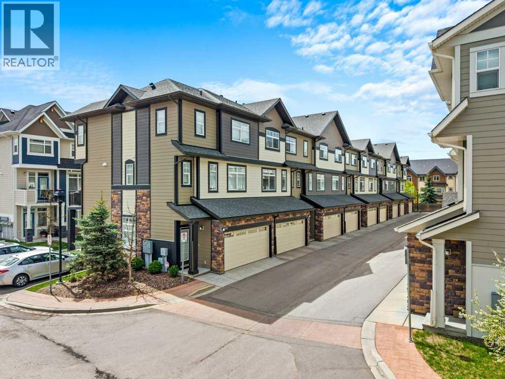 Row / Townhouse for Sale in 205 Wentworth Row SW|Calgary, Alberta T3H1Y1