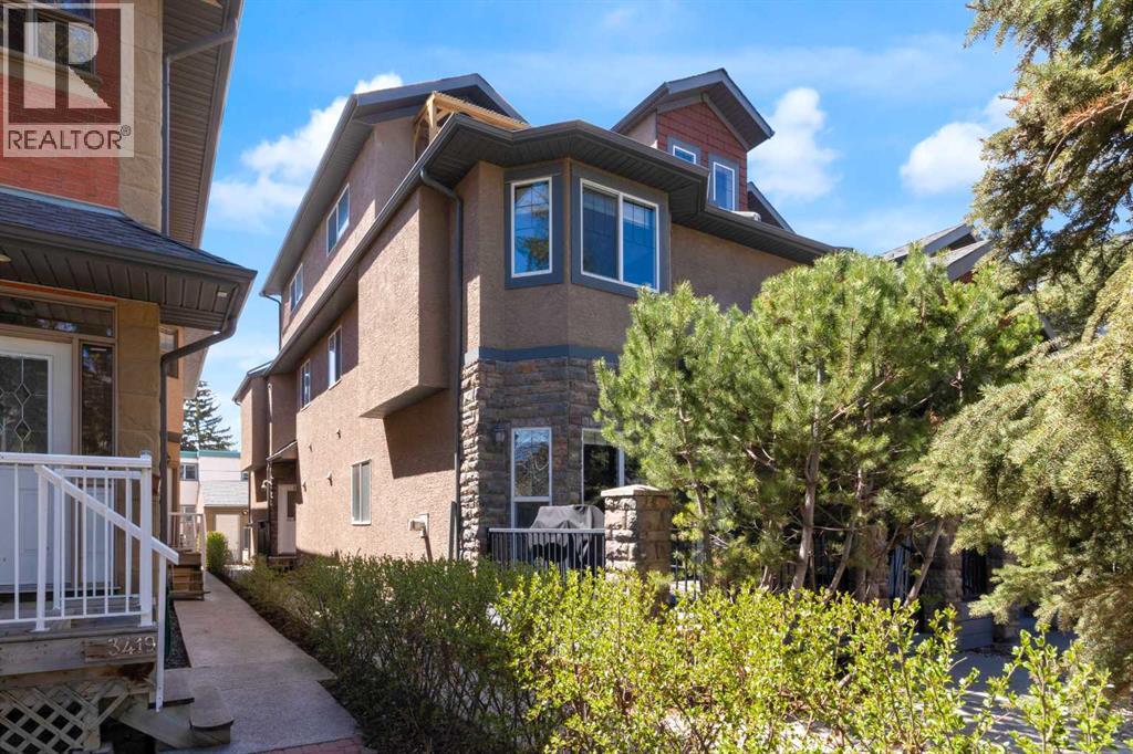 Row / Townhouse for Sale in 2, 3421 5 Avenue NW|Calgary, Alberta T2N0V5