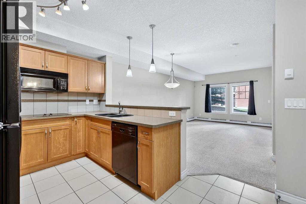 Apartment for Sale in 137, 60 Royal Oak Plaza NW|Calgary, Alberta T3G0A7 4