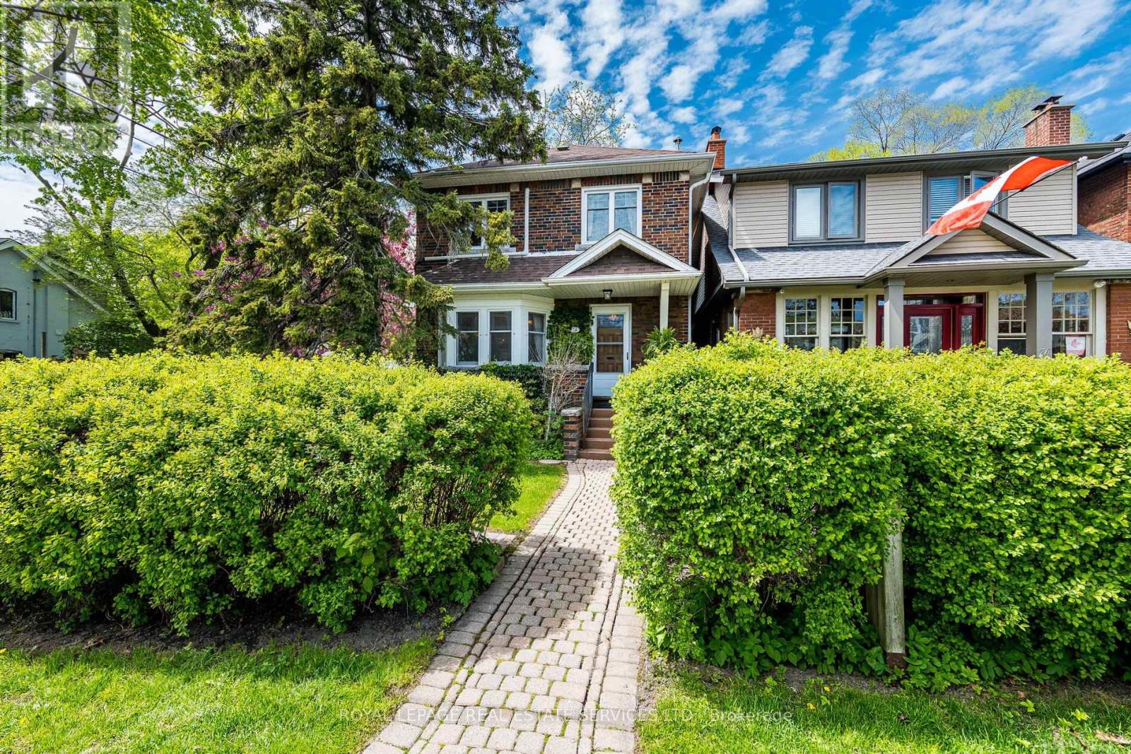 For sale: 74 SIXTH STREET, Toronto (New Toronto), Ontario M8V3A3