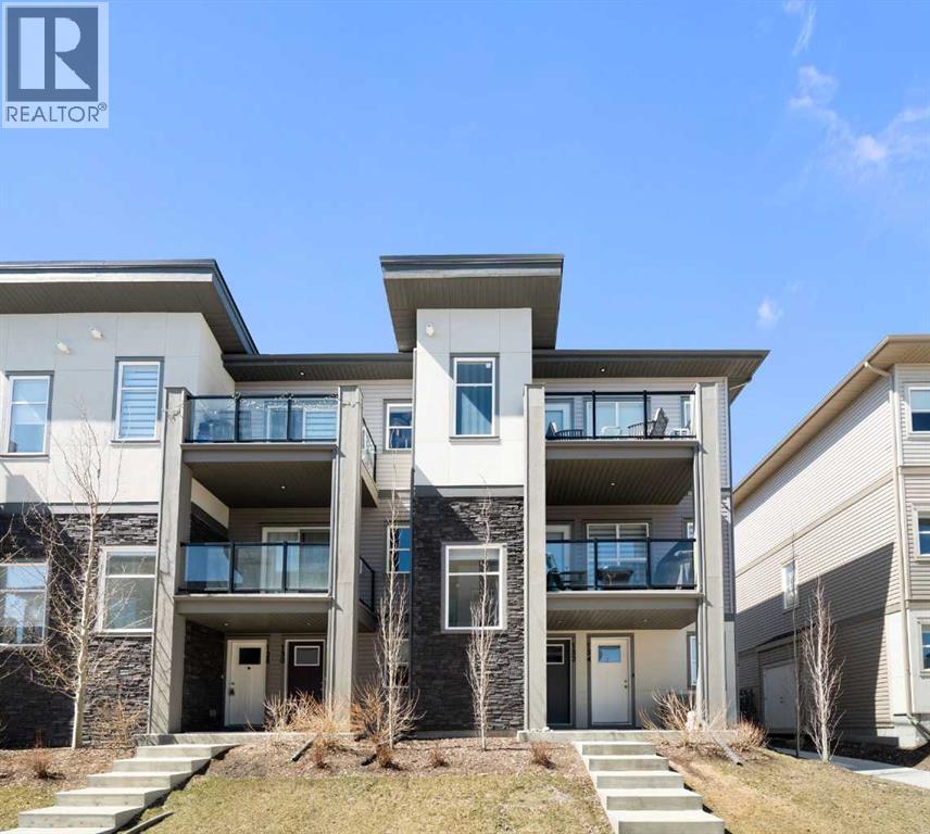 Row / Townhouse for Sale in 132 Spring Creek Common SW|Calgary, Alberta T3H6E2 3
