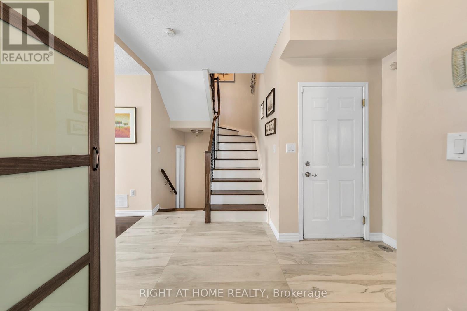 Row / Townhouse for Sale in 740 VILLAGE GREEN BOULEVARD|Mississauga (Lakeview), Ontario L5E3K8 5