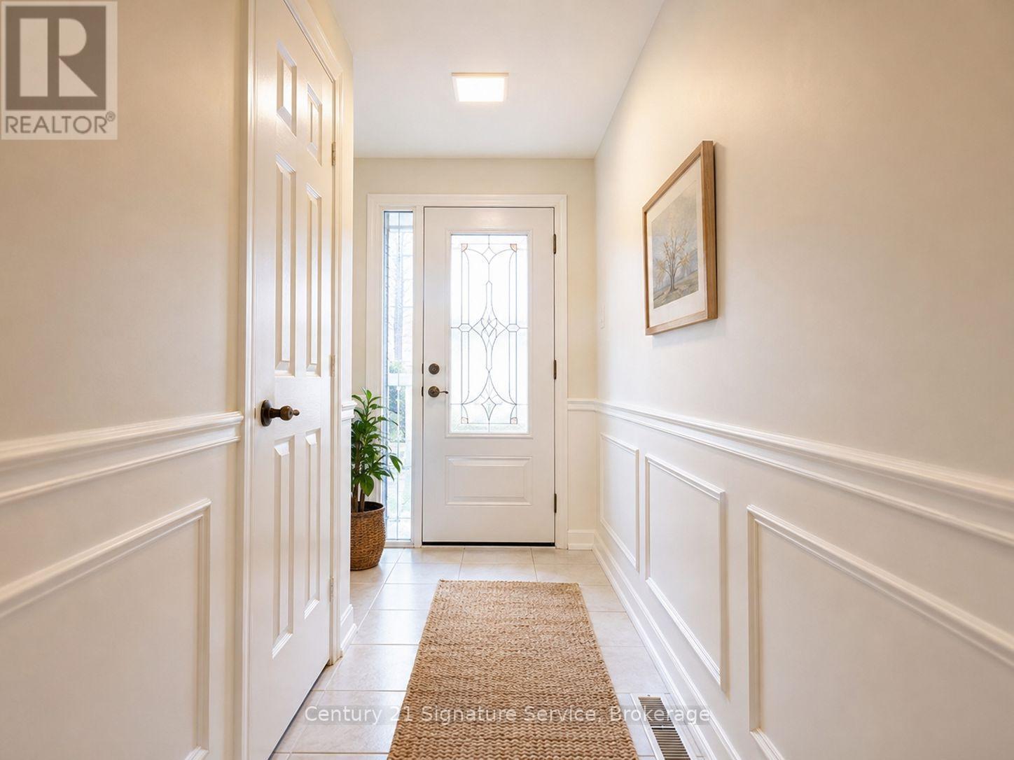 Row / Townhouse for Sale in 2395 STEFI TRAIL E|Oakville (RO River Oaks), Ontario L6H5Y5 2