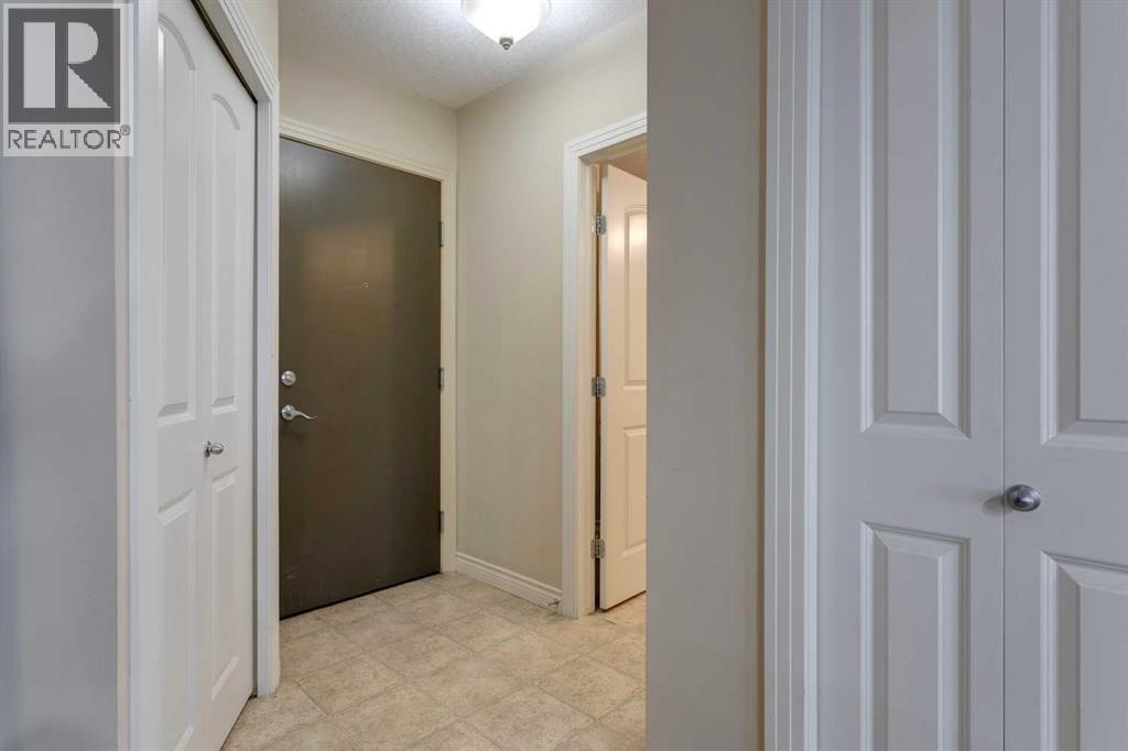 Apartment for Sale in 403, 3101 34 Avenue NW|Calgary, Alberta T2L0Y2 5